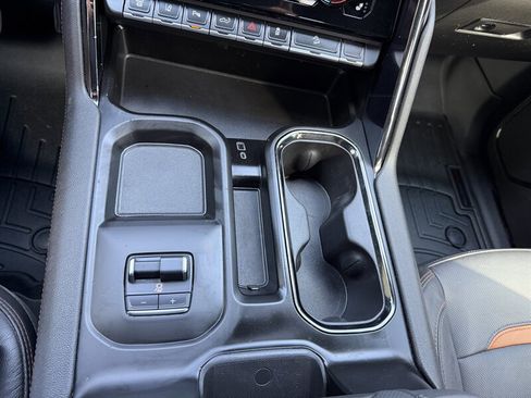 Used 2024 GMC Sierra 2500 AT4 w/ AT4 Preferred Package AWD/4WD image 43