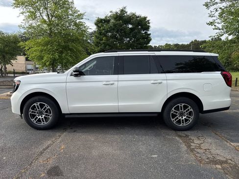 New 2026 Ford Expedition Max Active RWD image 21