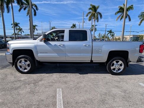 Used 2017 Chevrolet Silverado 2500 LT w/ LT Convenience Package image 4