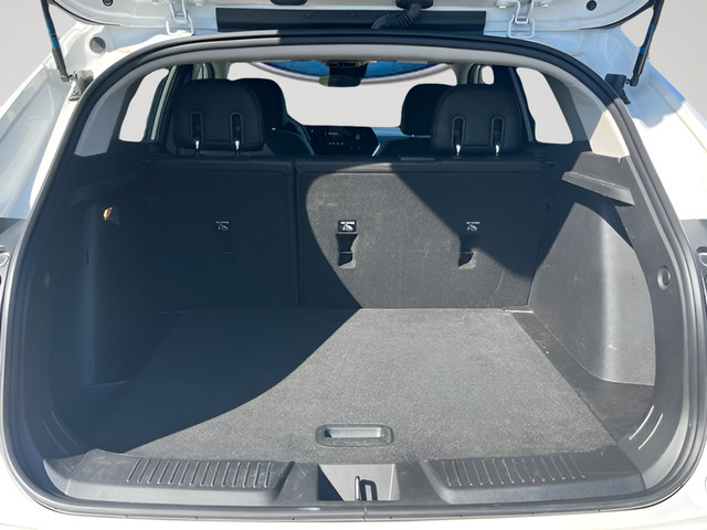 Used 2025 Chevrolet Trax LT FWD image 7