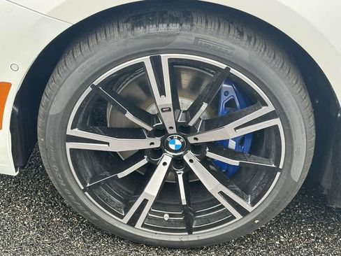 New 2026 BMW 550e xDrive w/ Executive Package image 7