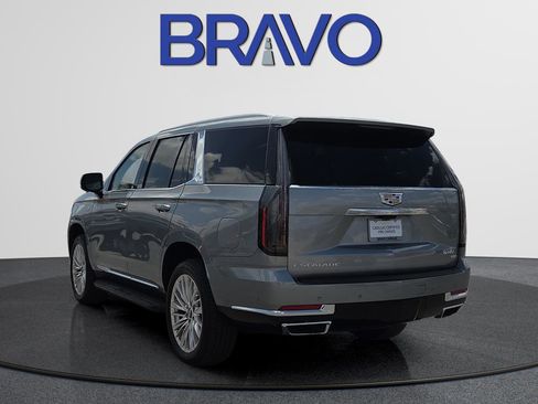 Used 2025 Cadillac Escalade Premium Luxury AWD/4WD image 5
