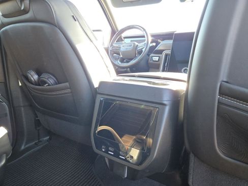 Used 2025 GMC Yukon XL Denali Ultimate image 30