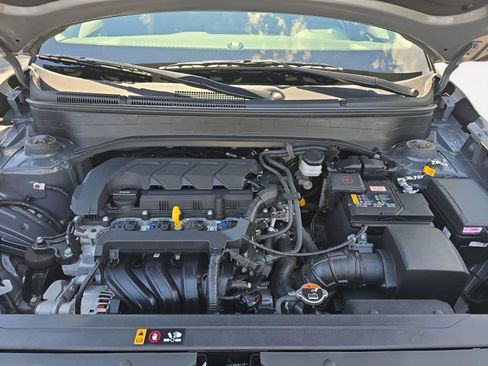 Certified 2025 Hyundai Venue SEL FWD image 24