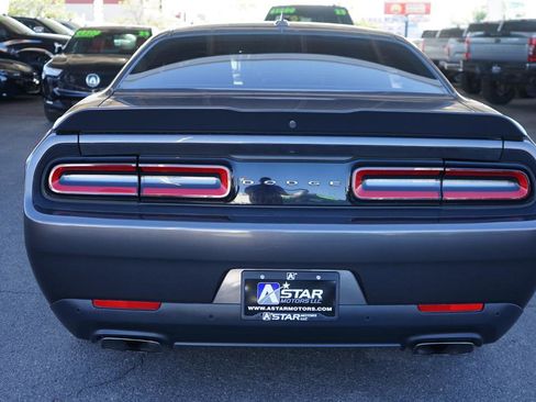 Used 2019 Dodge Challenger R/T Scat Pack w/ Shaker Package RWD image 4