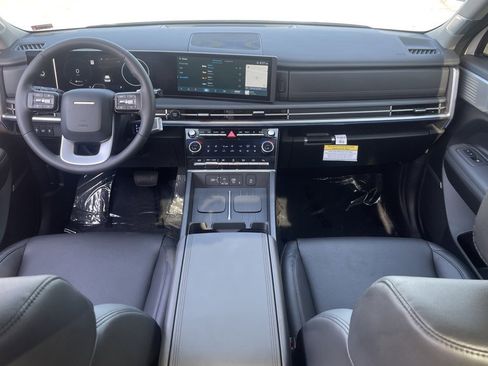 Used 2024 Hyundai Santa Fe Limited image 9
