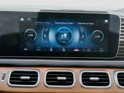 Used 2022 Mercedes-Benz GLS 450 4MATIC image 50