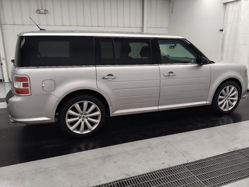 Used 2018 Ford Flex SEL w/ Equipment Group 202A AWD/4WD image 10