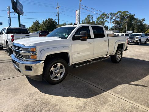 Used 2015 Chevrolet Silverado 2500 LT w/ LT Convenience Package image 2
