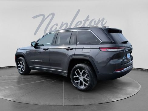 Used 2024 Jeep Grand Cherokee Limited AWD/4WD image 8