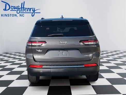 New 2025 Jeep Grand Cherokee L Laredo image 4