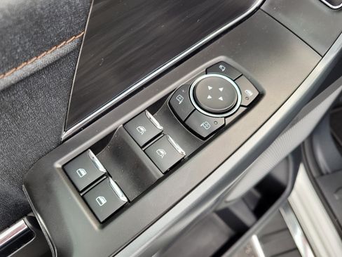 Used 2024 Ford F150 Lariat w/ Mobile Office Package image 31