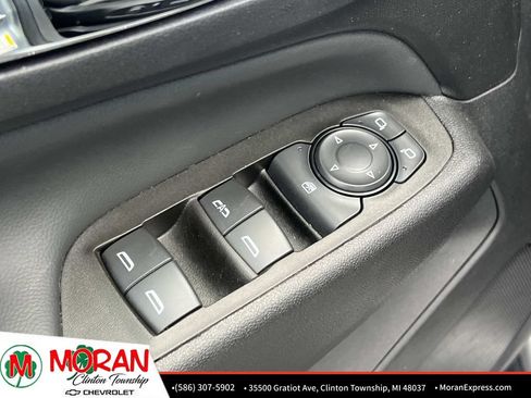 Used 2024 Chevrolet Equinox LT AWD/4WD image 16
