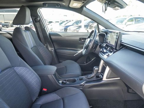Used 2024 Toyota Corolla Cross AWD Hybrid w/ Moonroof Package image 17