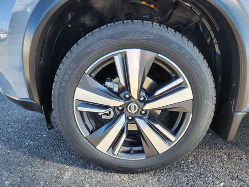 Used 2021 Nissan Rogue SL w/ Premium Package image 15