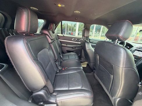 Used 2017 Ford Explorer Sport AWD/4WD image 12