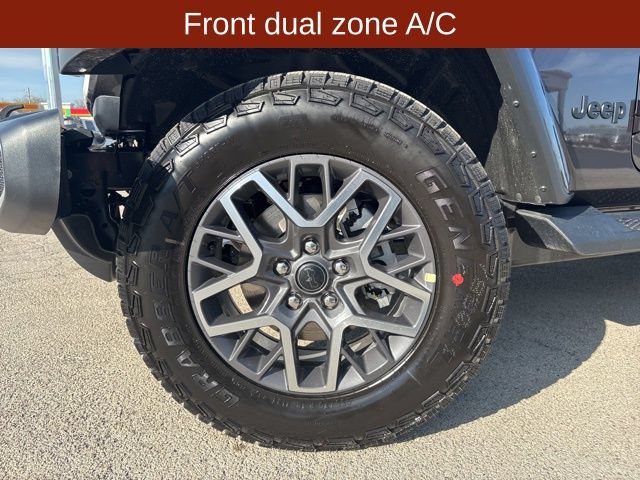 New 2026 Jeep Wrangler Unlimited Sahara w/ Whitecap Package AWD/4WD image 12