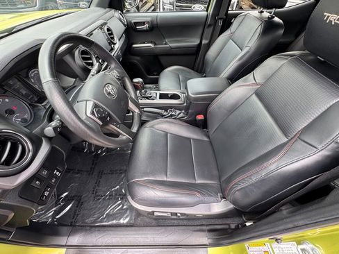 Used 2022 Toyota Tacoma TRD Pro AWD/4WD image 17