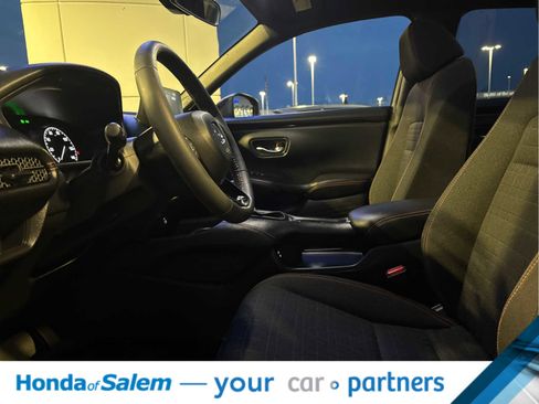 Used 2024 Honda HR-V Sport image 2