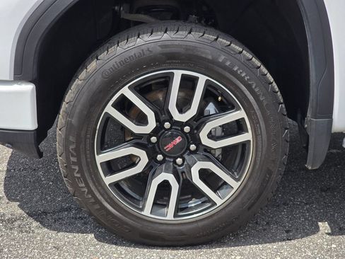 Certified 2024 GMC Sierra 1500 AT4 w/ Technology Package AWD/4WD image 30