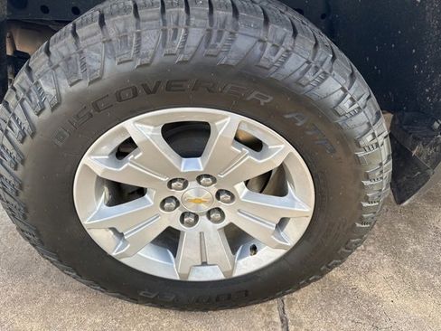 Used 2022 Chevrolet Colorado LT w/ Fleet Safety Package image 8