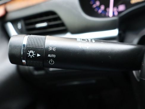 Used 2016 Cadillac XTS Luxury image 31