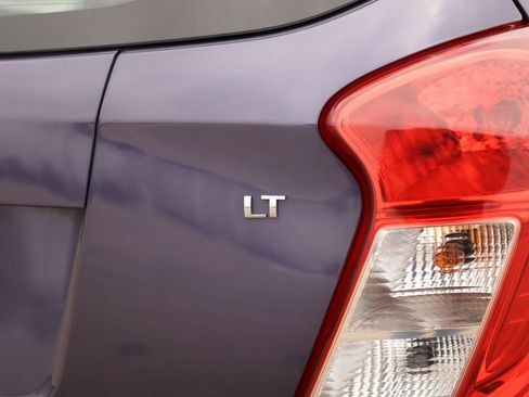 Used 2017 Chevrolet Spark LT image 29