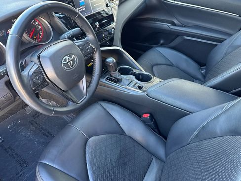 Used 2022 Toyota Camry XSE image 4