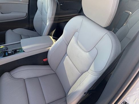 New 2026 Volvo XC90 B5 Ultra w/ Protection Package Premier image 20