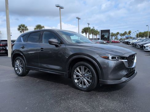 Used 2023 MAZDA CX-5 Signature image 2