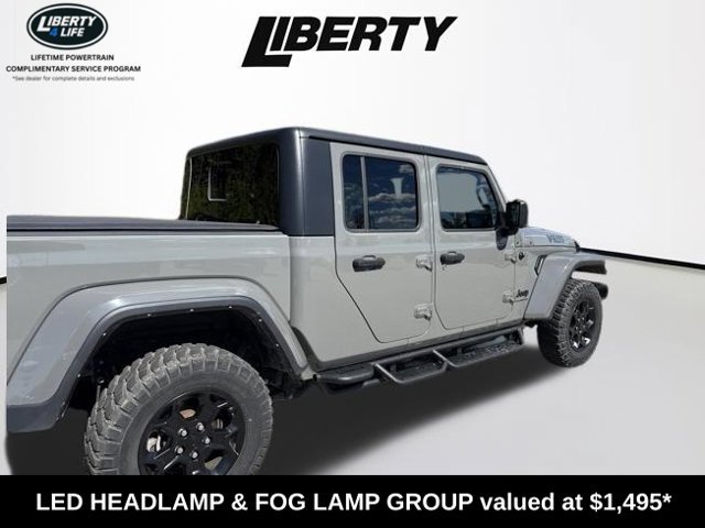 Used 2023 Jeep Gladiator Sport AWD/4WD image 7