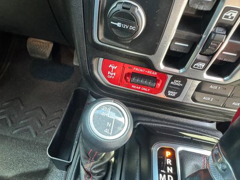 Used 2021 Jeep Wrangler Unlimited Rubicon AWD/4WD image 19