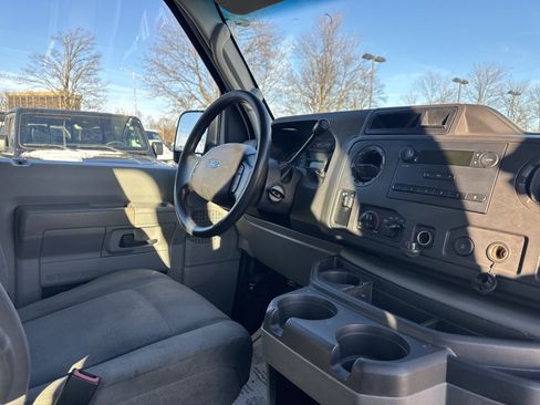 Used 2013 Ford E-250 and Econoline 250 w/ PWR Group image 14