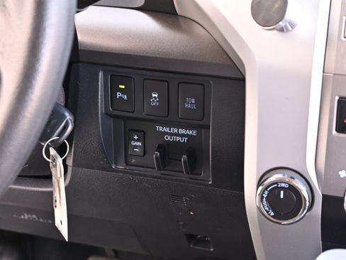 Used 2018 Toyota Tundra SR5 w/ TRD Off Road Package image 25