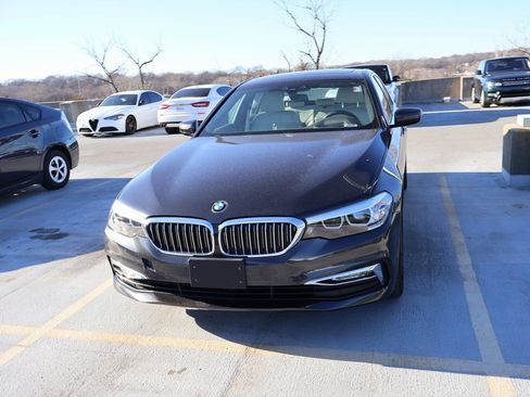 Used 2018 BMW 530i xDrive image 2