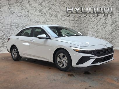 New 2026 Hyundai Elantra SE