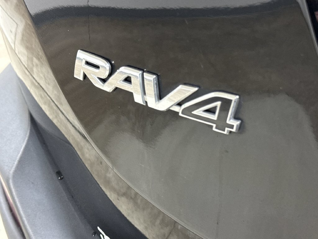 Used 2014 Toyota RAV4 XLE AWD/4WD image 26