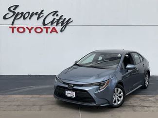 Used 2025 Toyota Corolla LE video 1