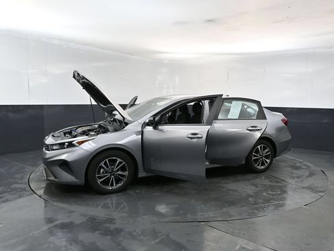 Used 2023 Kia Forte LXS w/ LXS Technology Package FWD image 27