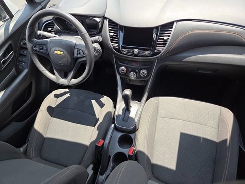 Used 2020 Chevrolet Trax LS w/ Tint and Cruise Package FWD image 18
