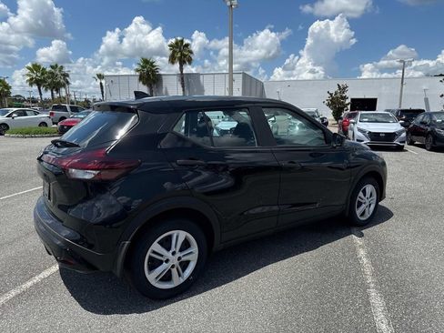 New 2025 Nissan Kicks Play S image 4