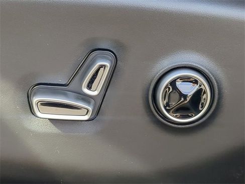 New 2026 Chrysler Pacifica Pinnacle w/ Trailer Tow Group image 26