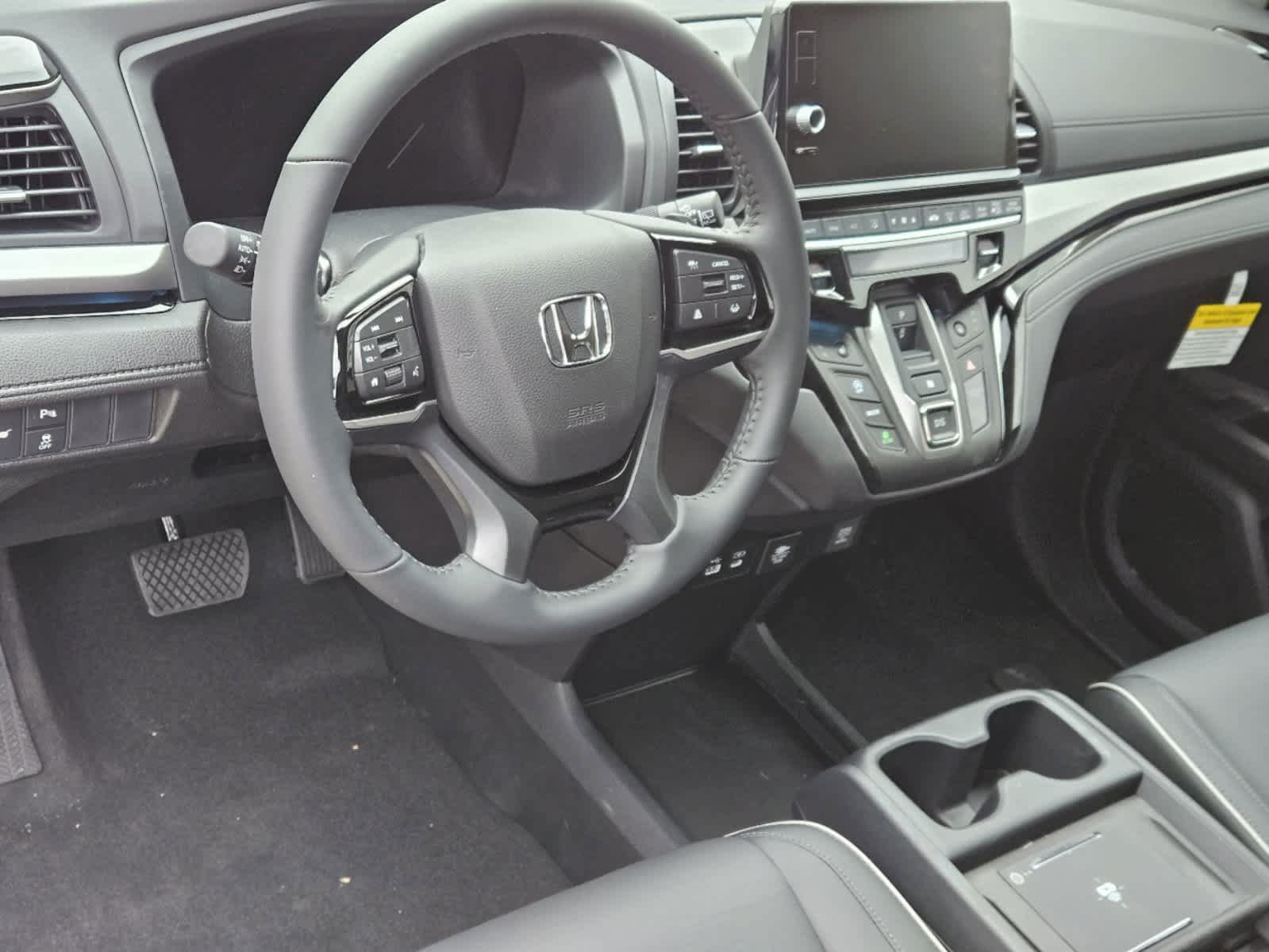 New 2027 Honda Odyssey Touring image 2