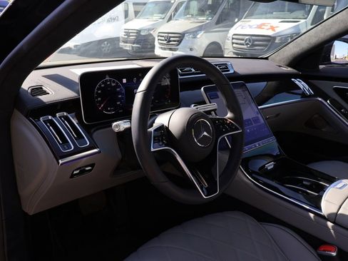 Used 2023 Mercedes-Benz S 580 4MATIC Sedan image 16