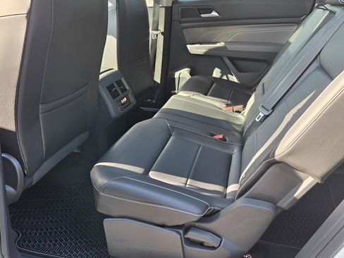 Used 2022 Volkswagen Atlas SE FWD image 10