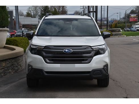 Used 2026 Subaru Forester Premium AWD/4WD image 9