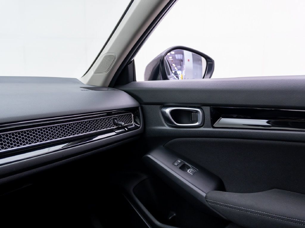 Used 2024 Honda Civic EX image 30