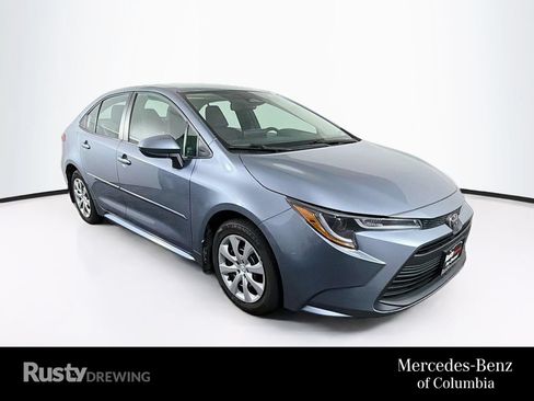Used 2023 Toyota Corolla LE FWD image 1