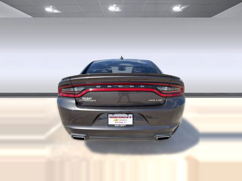 Used 2015 Dodge Charger SXT image 9