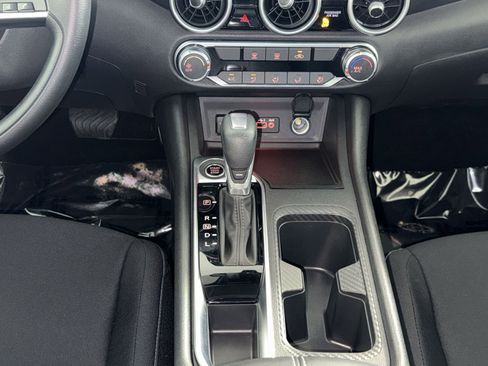Used 2025 Nissan Sentra SV image 21